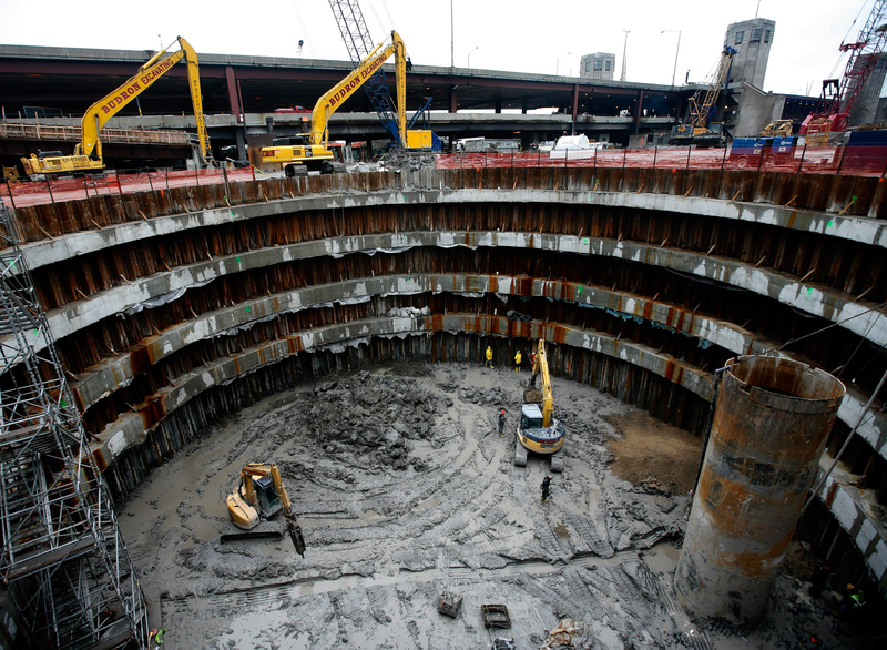 Illustration for article titled No One Knows What to Do With This 76-Foot-Deep Hole in Chicago